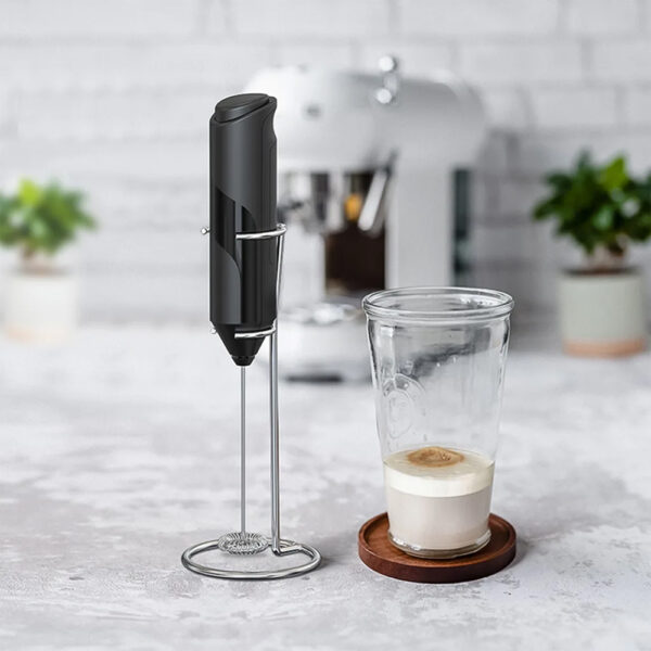 Handheld milk frother - Image 2